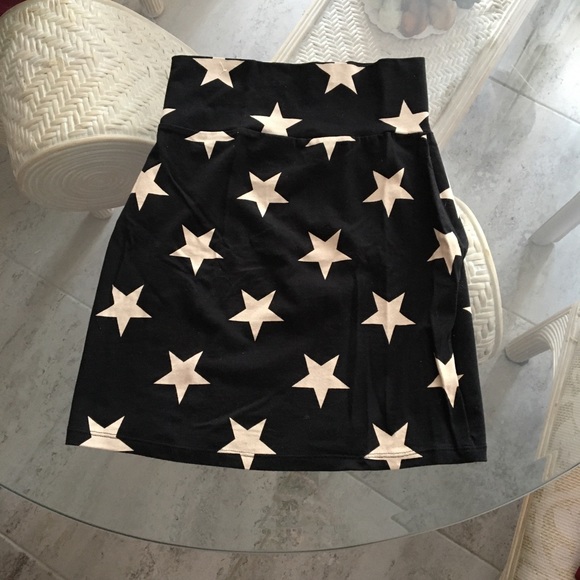 PINK Star Mini Skirt - Picture 3 of 4